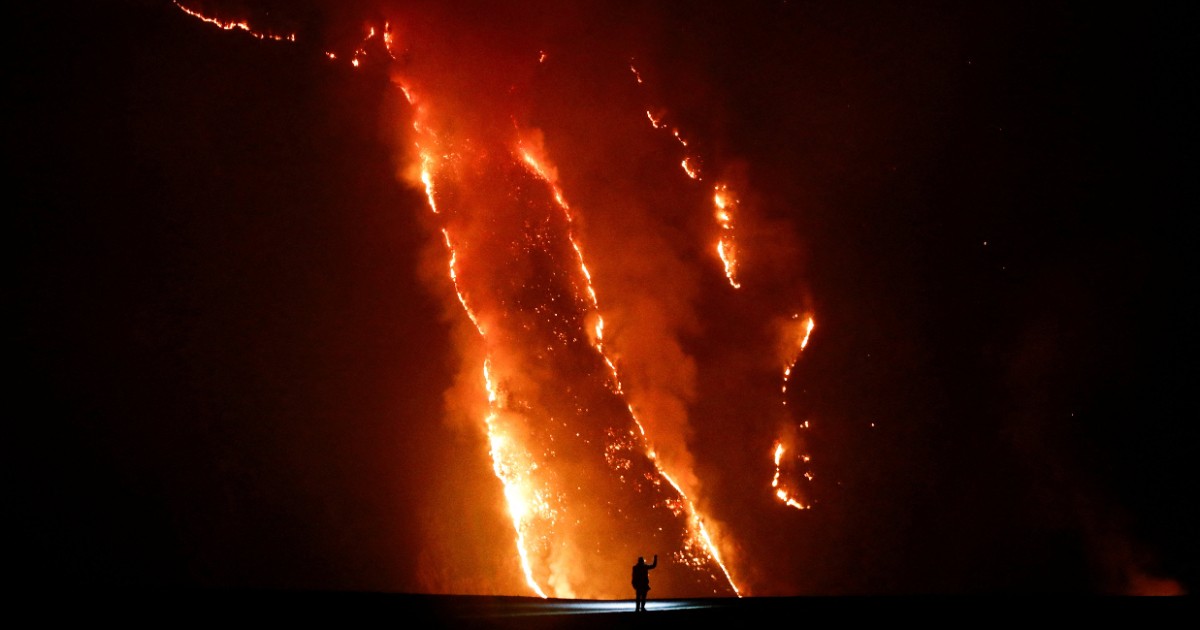 Fire near Indonesia's Mount Bromo extinguished after 550 ha burnt, but new hotspots emerge
