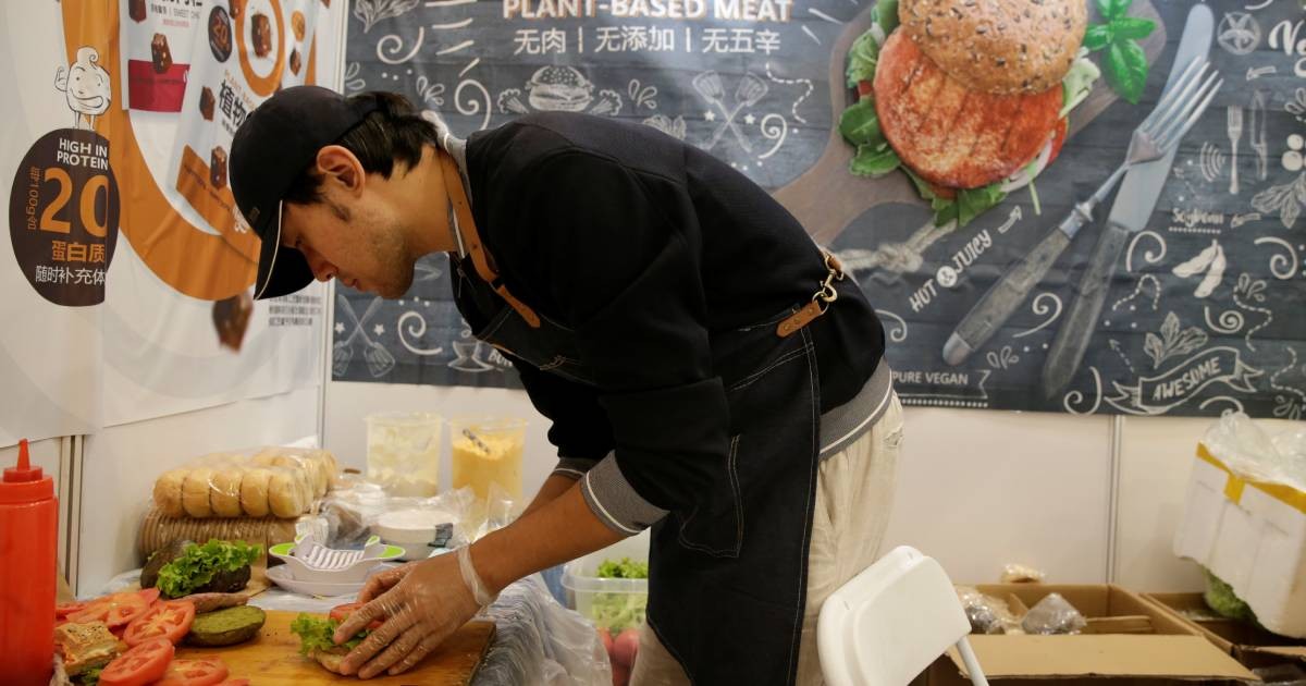 From coffee to hotpot, brands race to grab a bite of China's growing burger market