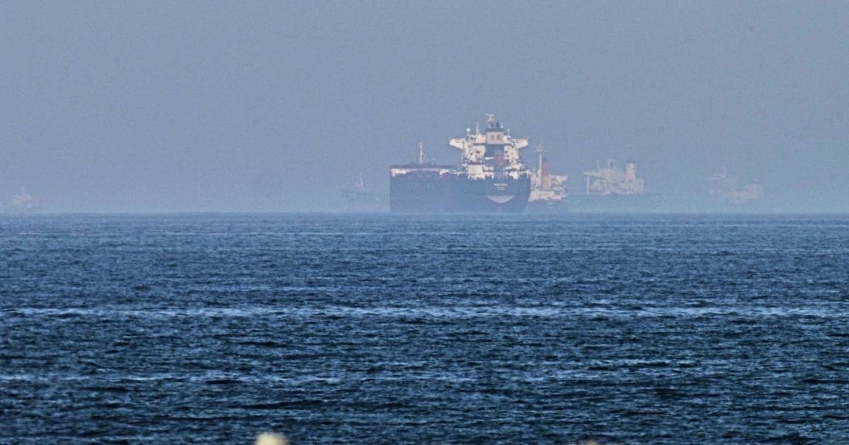 Iran and the US say a Strait of Hormuz deal is close, but one or both would have to back down