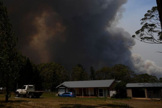 Canberra snuffing New Year's Eve fireworks as fire danger worsens