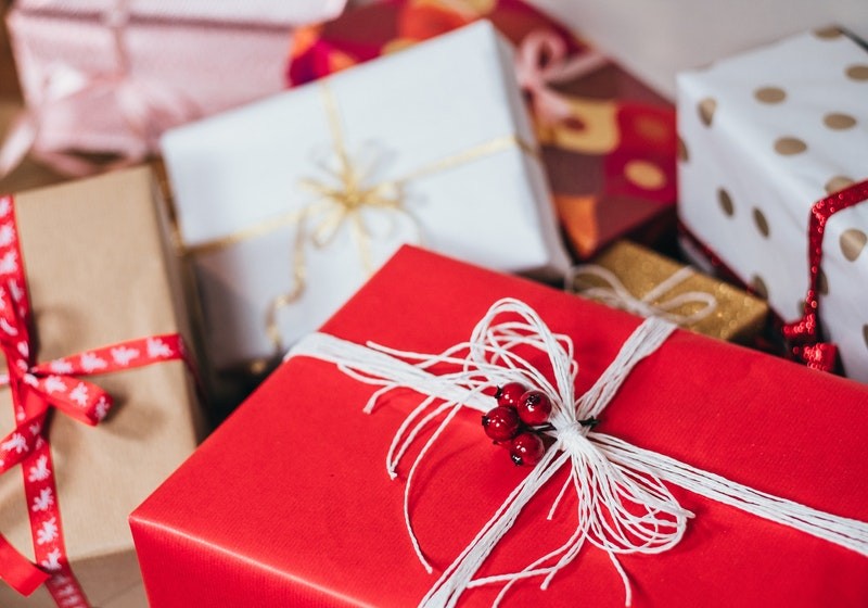 The ultimate list of thoughtful Christmas gift ideas below $20 for Secret Santa