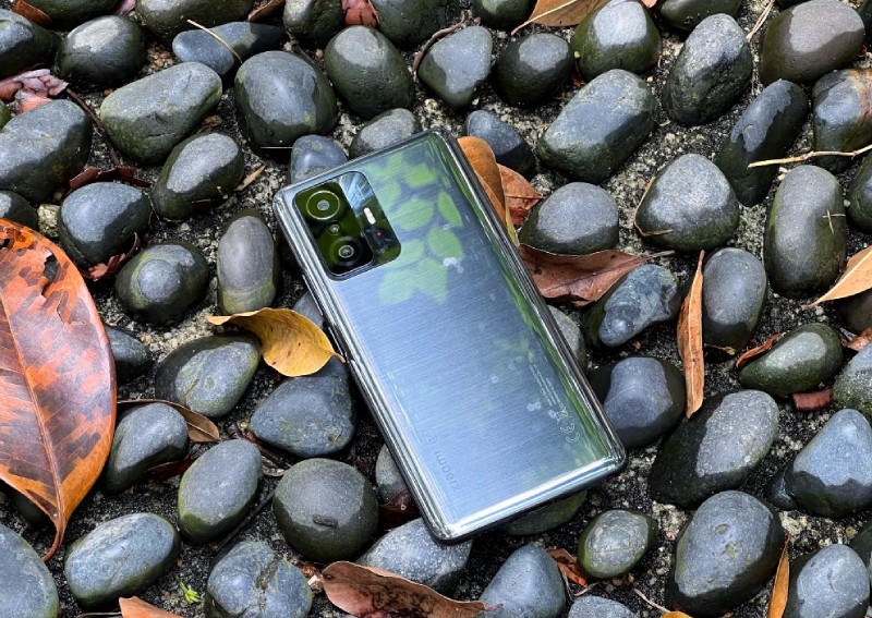 Xiaomi 11T Pro: When you don't want to pay flagship phone prices