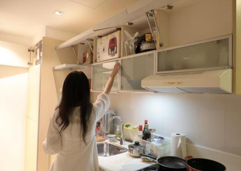 Couple fork out $48,000 lumpsum to rent Marina Bay condo for 2 years, claim agent-cum-landlord violates their privacy