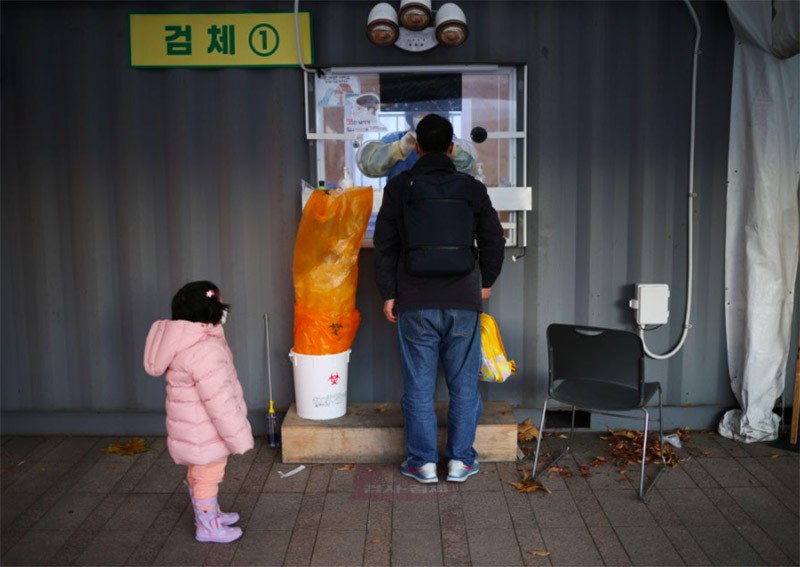 South Korea reports record-high Covid-19 cases, deaths