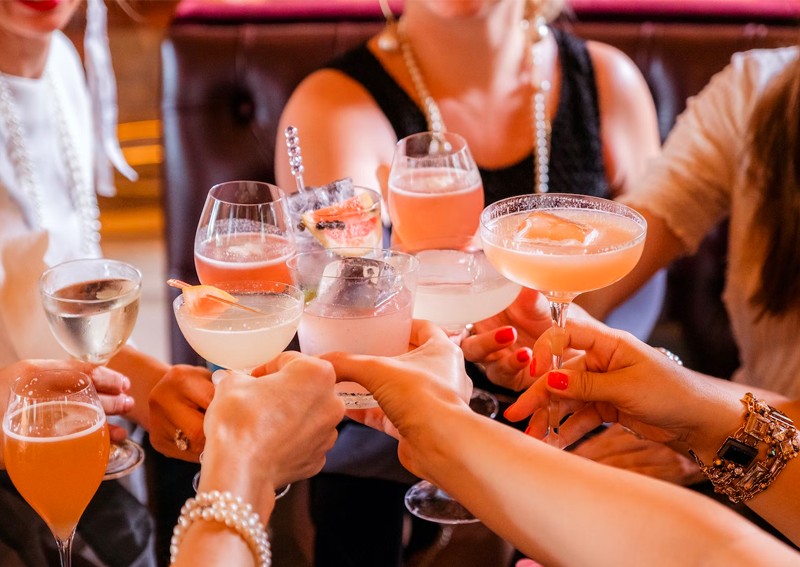 Best ladies' nights in Singapore: Bottomless bubbly, complimentary drinks and cocktail deals