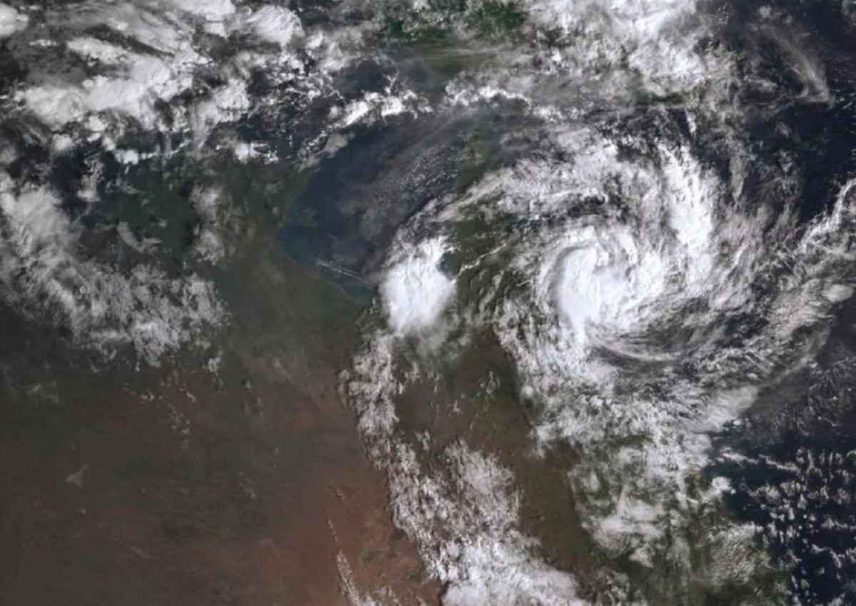 Australia tourist towns brace for floods in aftermath of cyclone Jasper