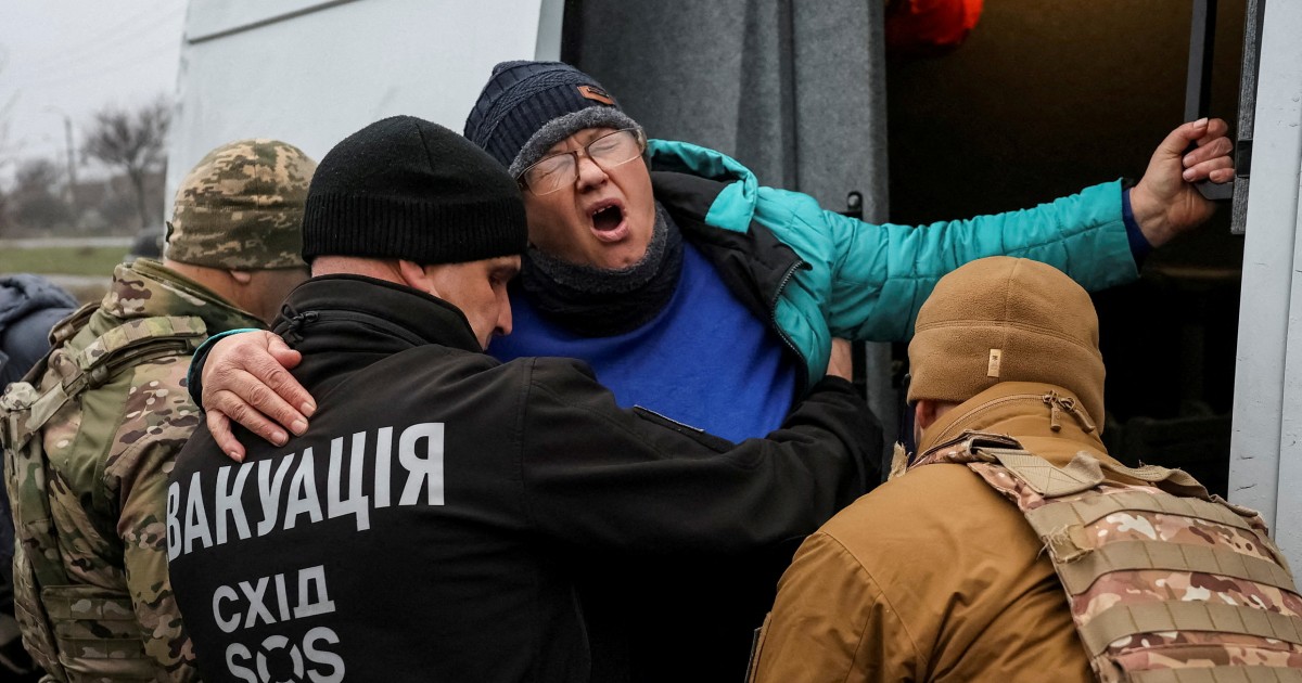 As Russians get closer, some Ukrainians refuse to leave