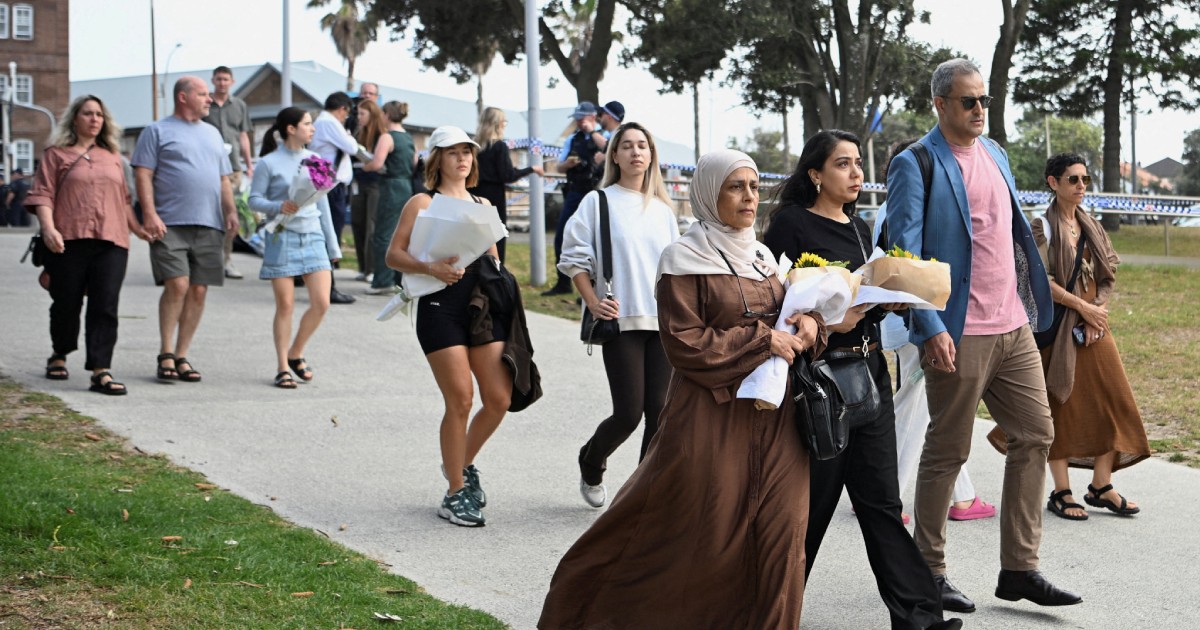 'Unspeakable tragedy': Bondi residents react to mass shooting