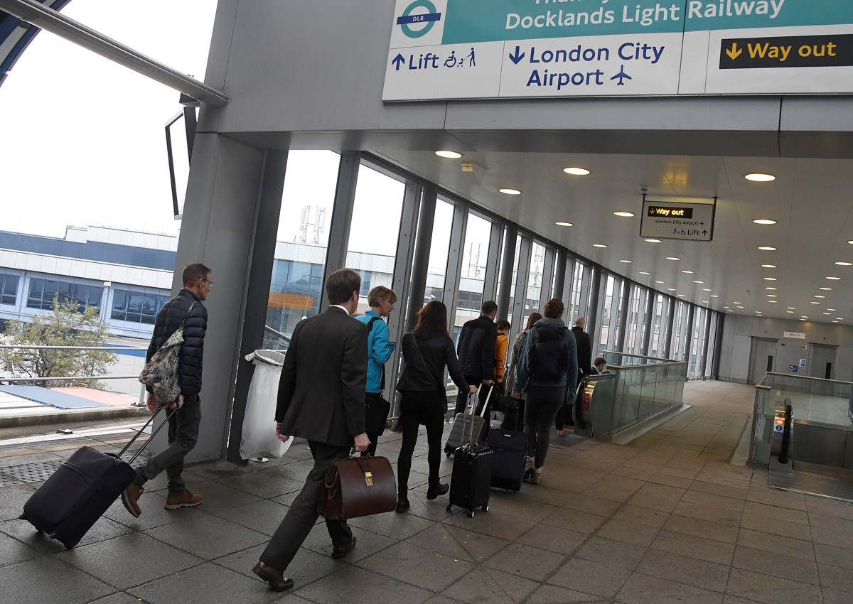 London City Airport shut after WW2 bomb found in Thames
