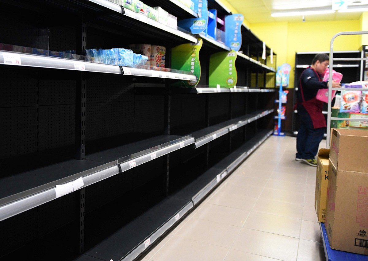 Taiwan urges calm over panic buying of toilet paper