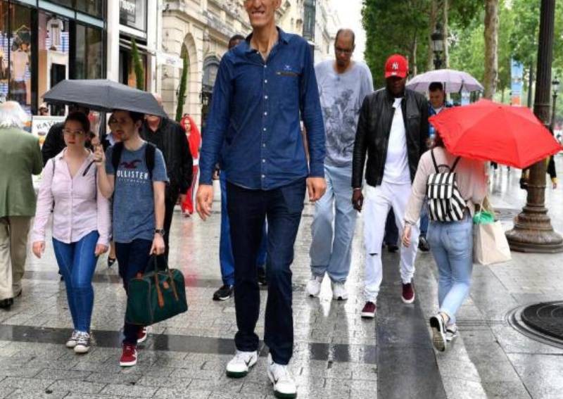 Taller men may have a lower risk of dementia