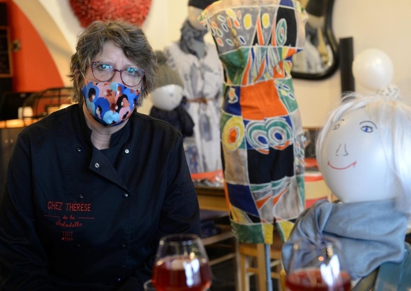 Missing customers, Belgian restaurateur serves mannequins