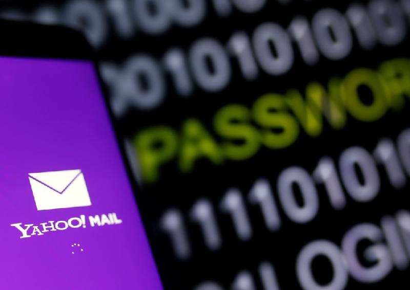 Yahoo to lay off more than 20% of staff