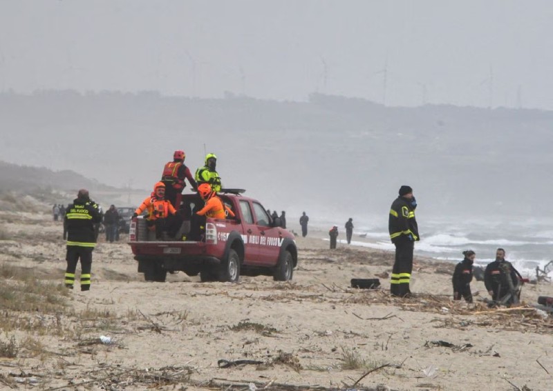 Migrant shipwreck in southern Italy kills 45, including children