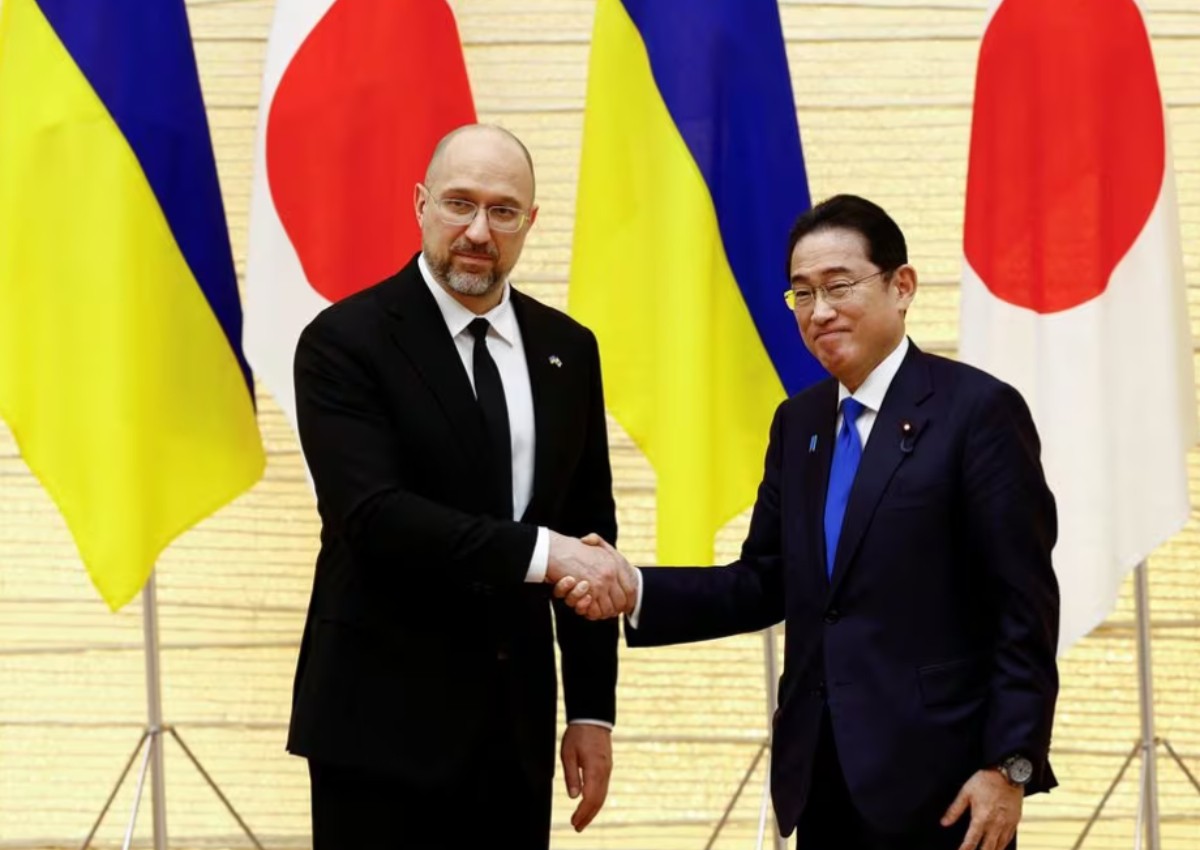 Ukraine PM calls for fresh sanctions on Russia after Navalny's death