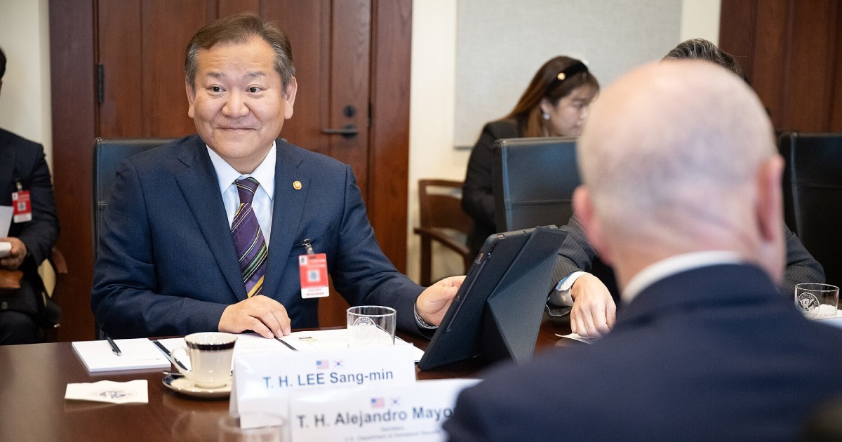 Former South Korean interior minister jailed for 7 years in martial law case