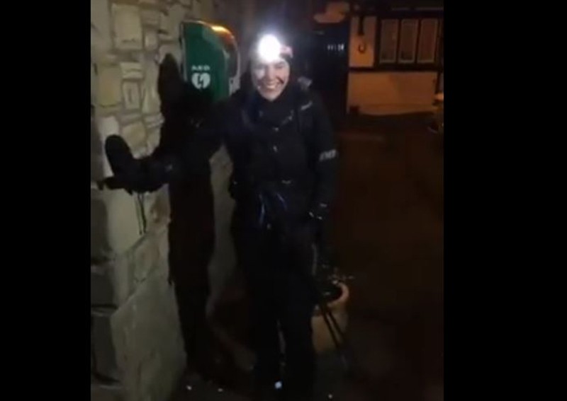 Jasmin Paris becomes first woman to win 430km ultra marathon, while expressing breastmilk along the way