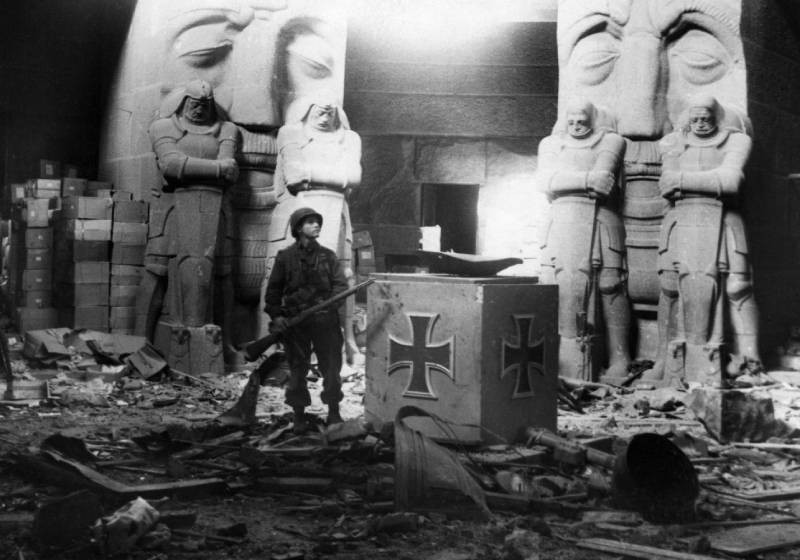 A photographer's search for his mother in Nazi concentration camps