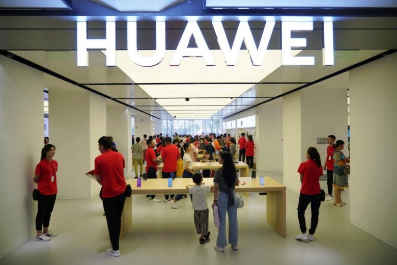 Huawei will work with TomTom to provide a Google Maps alternative