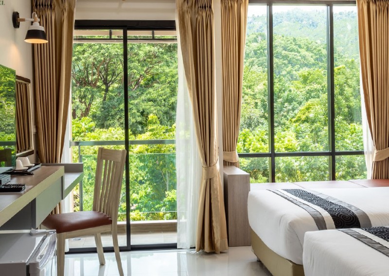 Tourist told to delete negative review on Agoda immediately or face $120k lawsuit by Thai resort