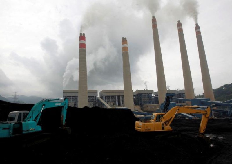 Coal-dependent Indonesia starts tapping huge solar power potential