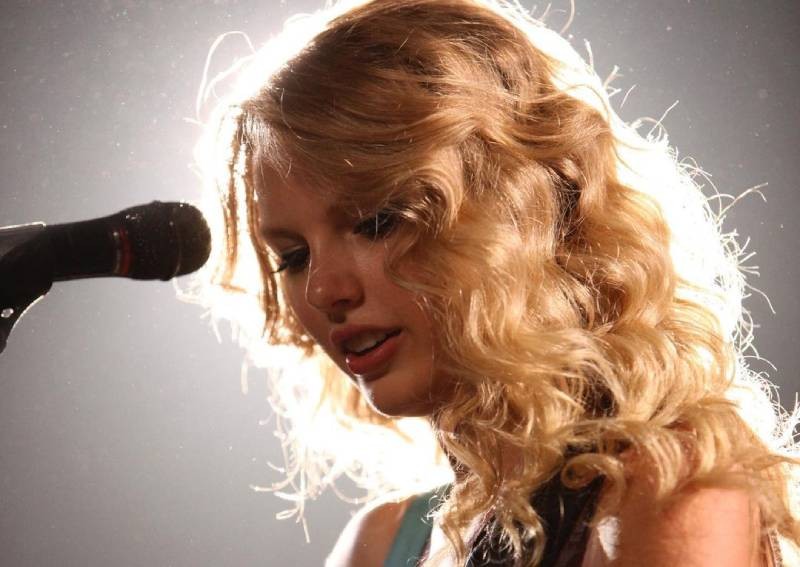 'Really f***ed up': Taylor Swift criticises Damon Albarn for discrediting her songwriting