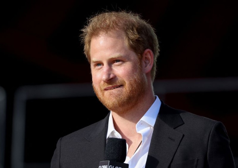 Prince Harry seeks right to pay for UK police protection