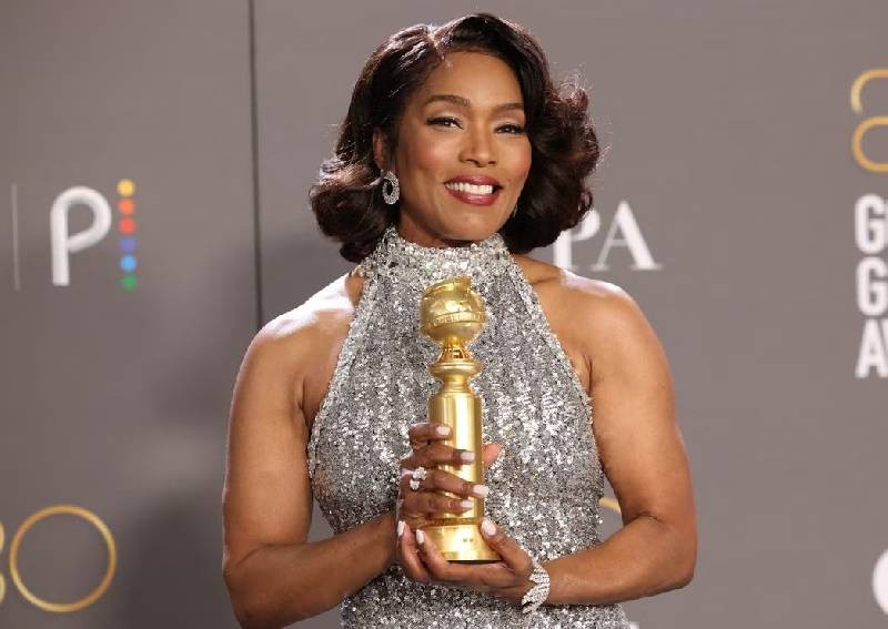 Golden Globes: Black Panther star Angela Bassett wins supporting actress award