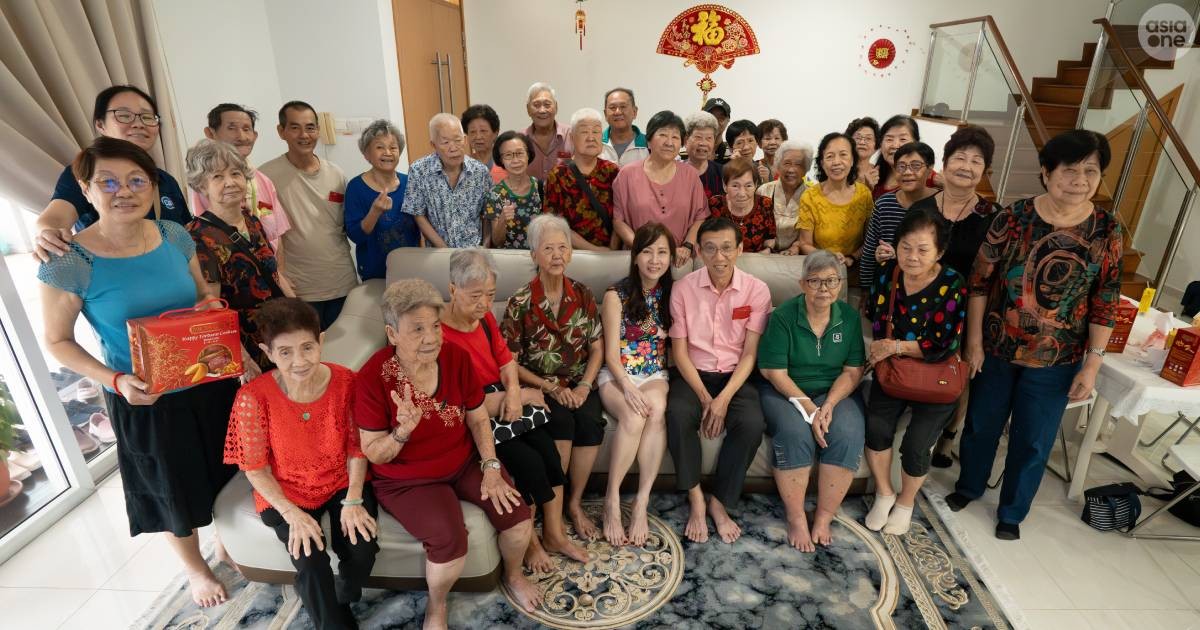 'I'm not lonely here': 30 seniors enjoy Chinese New Year lunch in volunteer's home