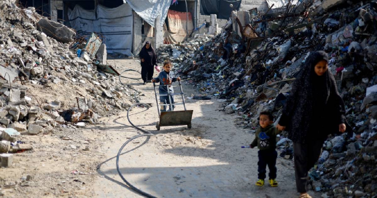 Spanish police arrest Chinese hair salon owner accused of financing Hamas