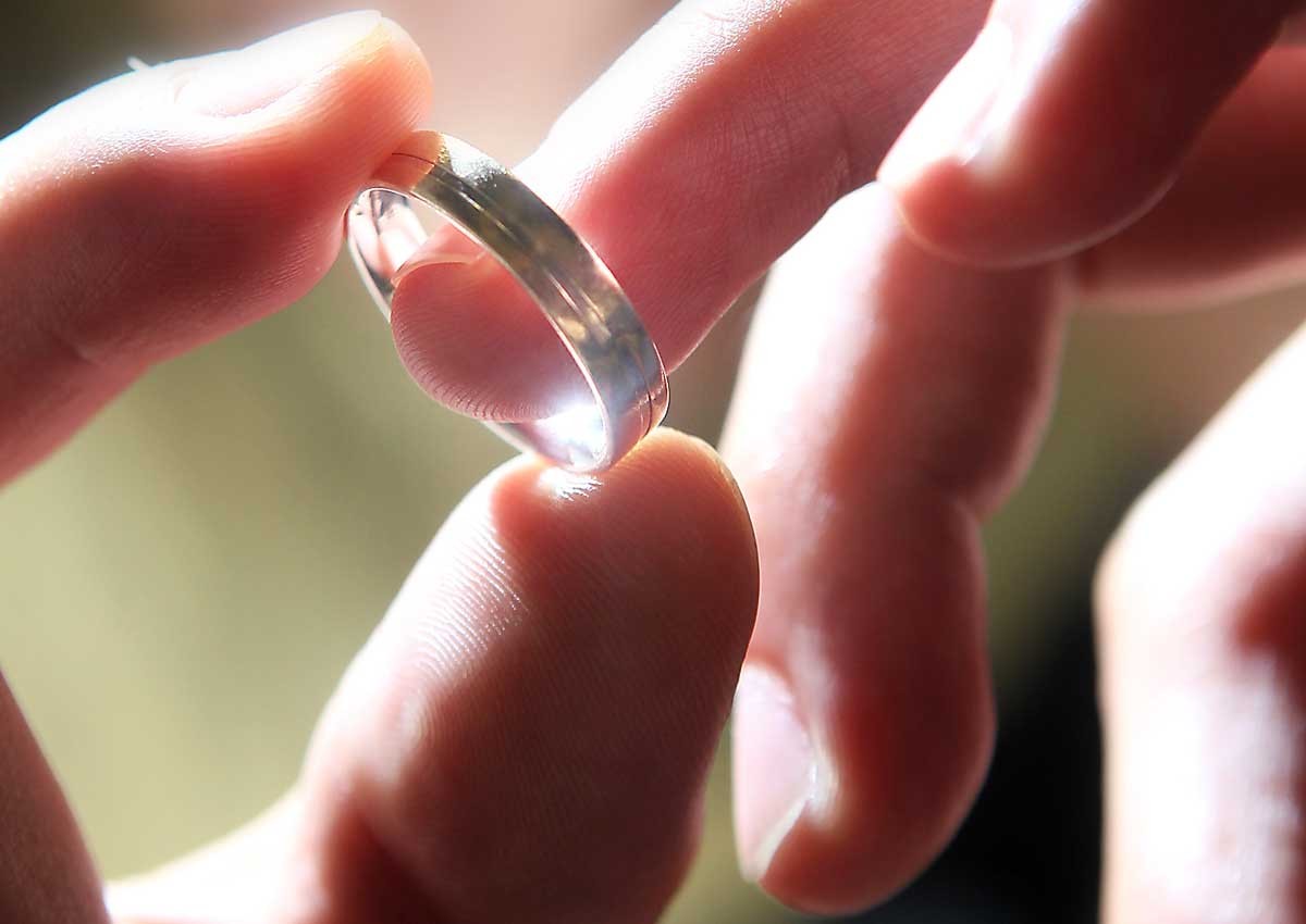 Viral photo prompts Indonesian government moves towards banning child marriage