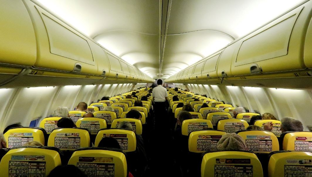 33 hospitalised, some with bleeding from ears, afer Ryanair flight loses cabin pressure