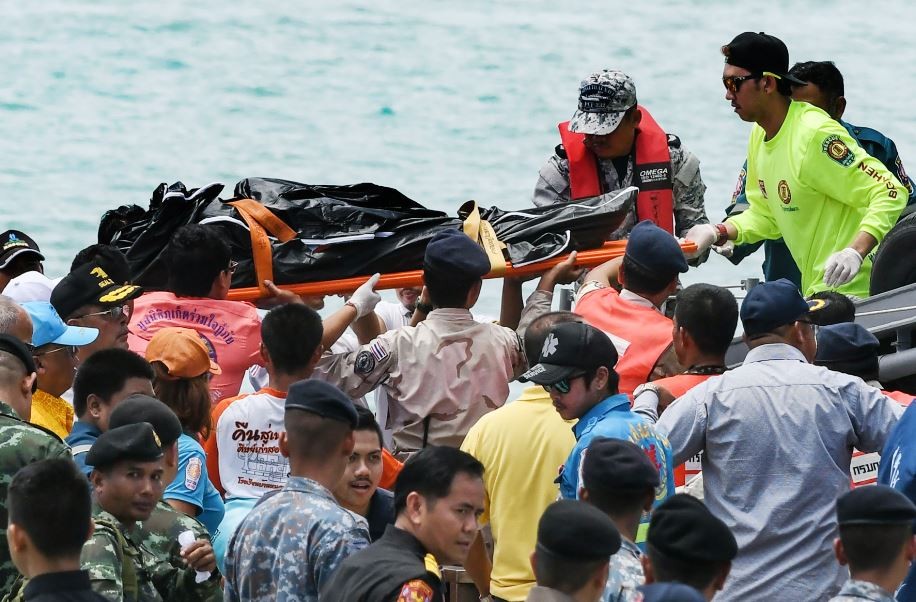 'Very sad' scenes as recovery divers in Thai boat disaster confronted by underwater tomb