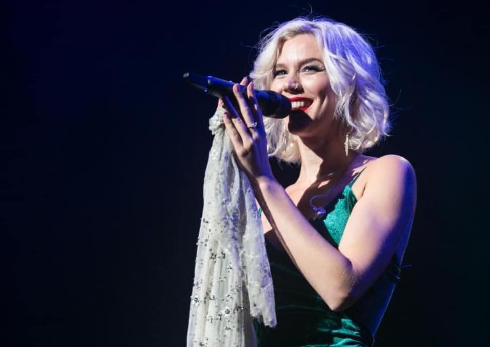 Singer Joss Stone deported from Iran, bid to play in every country thwarted