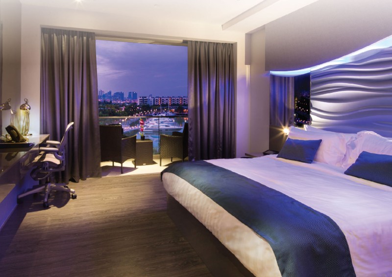 3-night stay for the price of 2 at One Degree 15 Marina Club