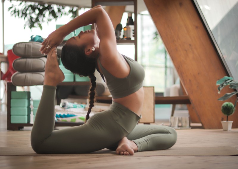 10 tips for looking after your back while you're sitting down