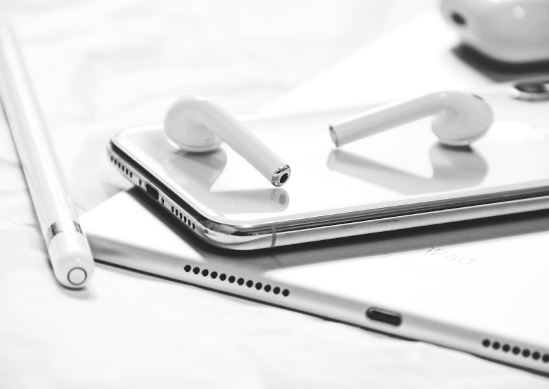 Free pair of AirPods wth every Mac or iPad with Apple's education discount