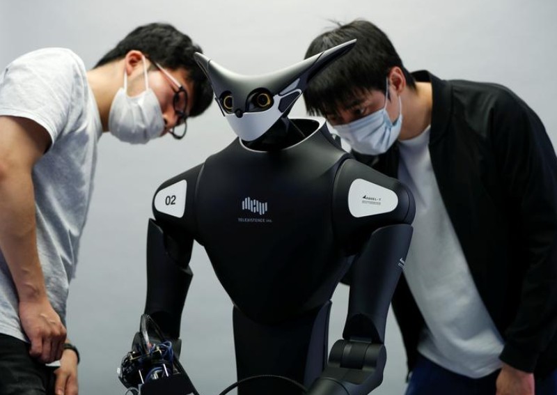 Japanese robot to clock in at a convenience store in test of retail automation