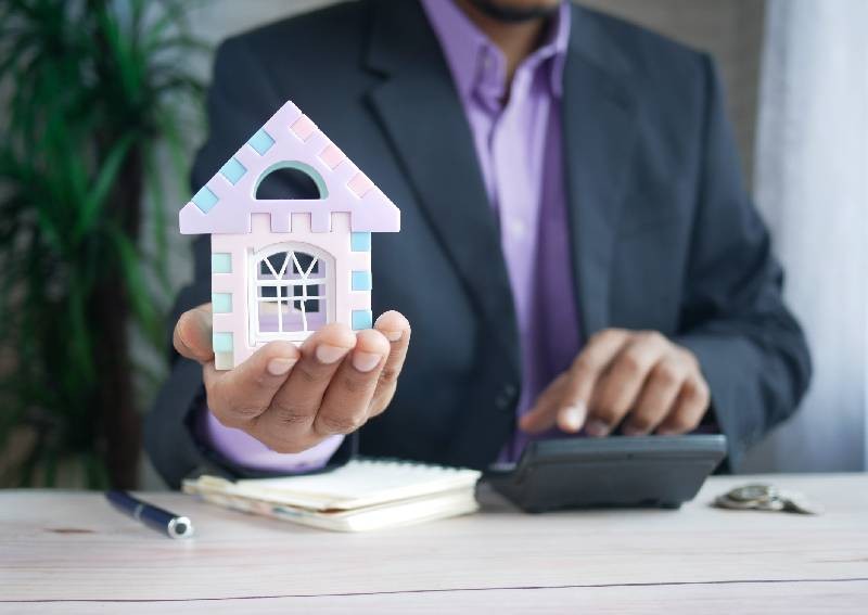 How to earn passive income in Singapore: HDB rental, dividends and more