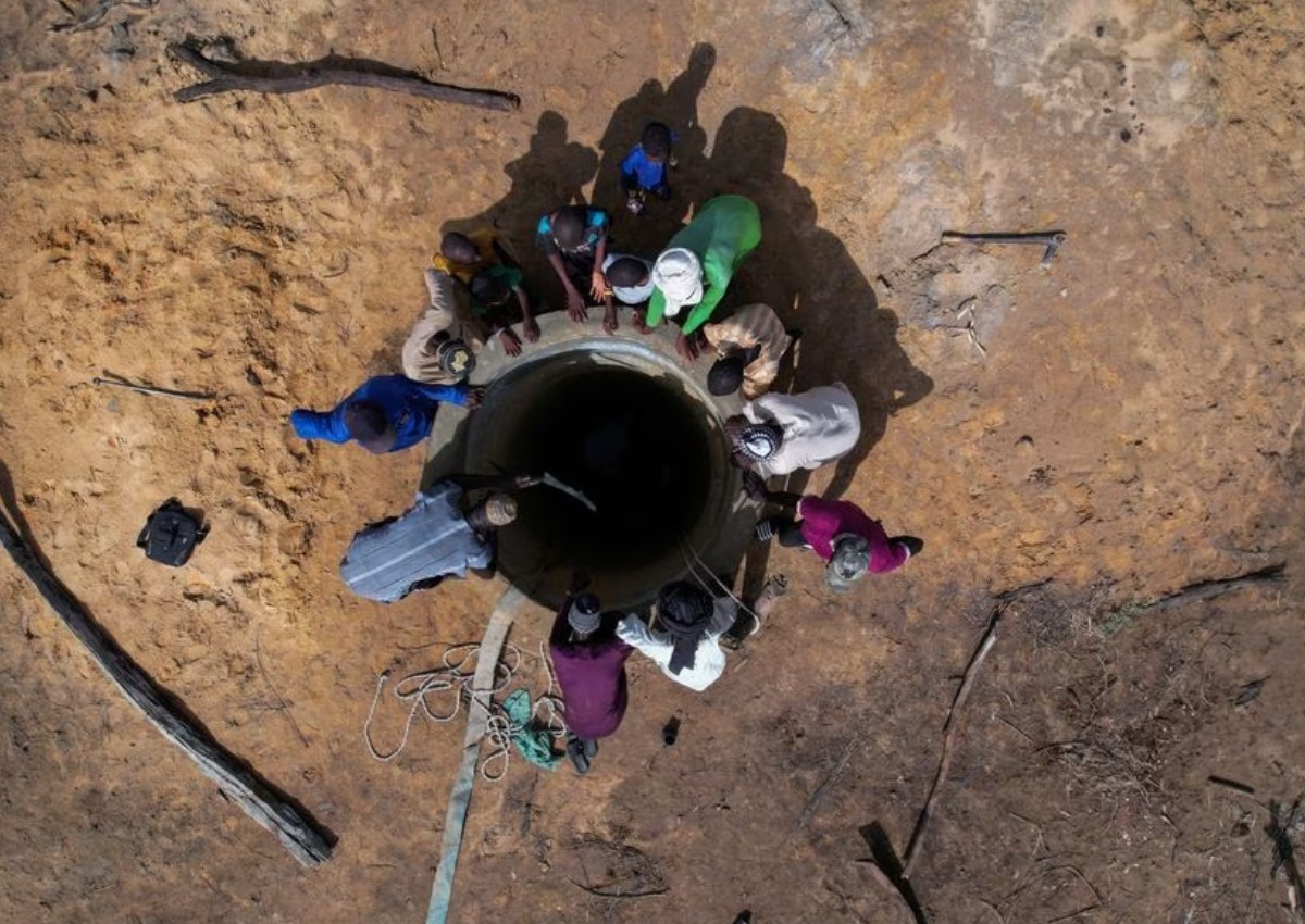 From pixels to pails, crowdfunded wells quench thirst in Senegal's drylands 