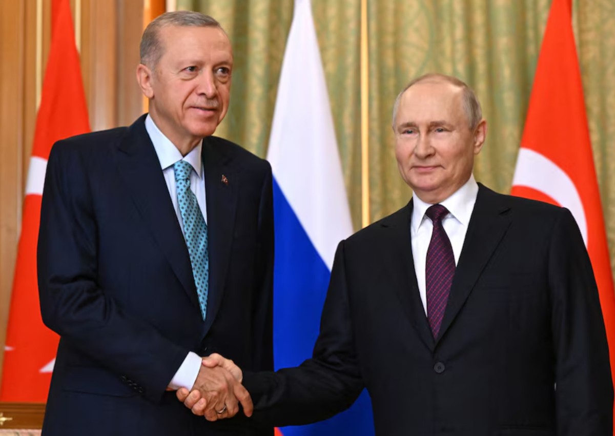 Turkey's Erdogan offers to help end Russia-Ukraine war; Kremlin rules him out as intermediary