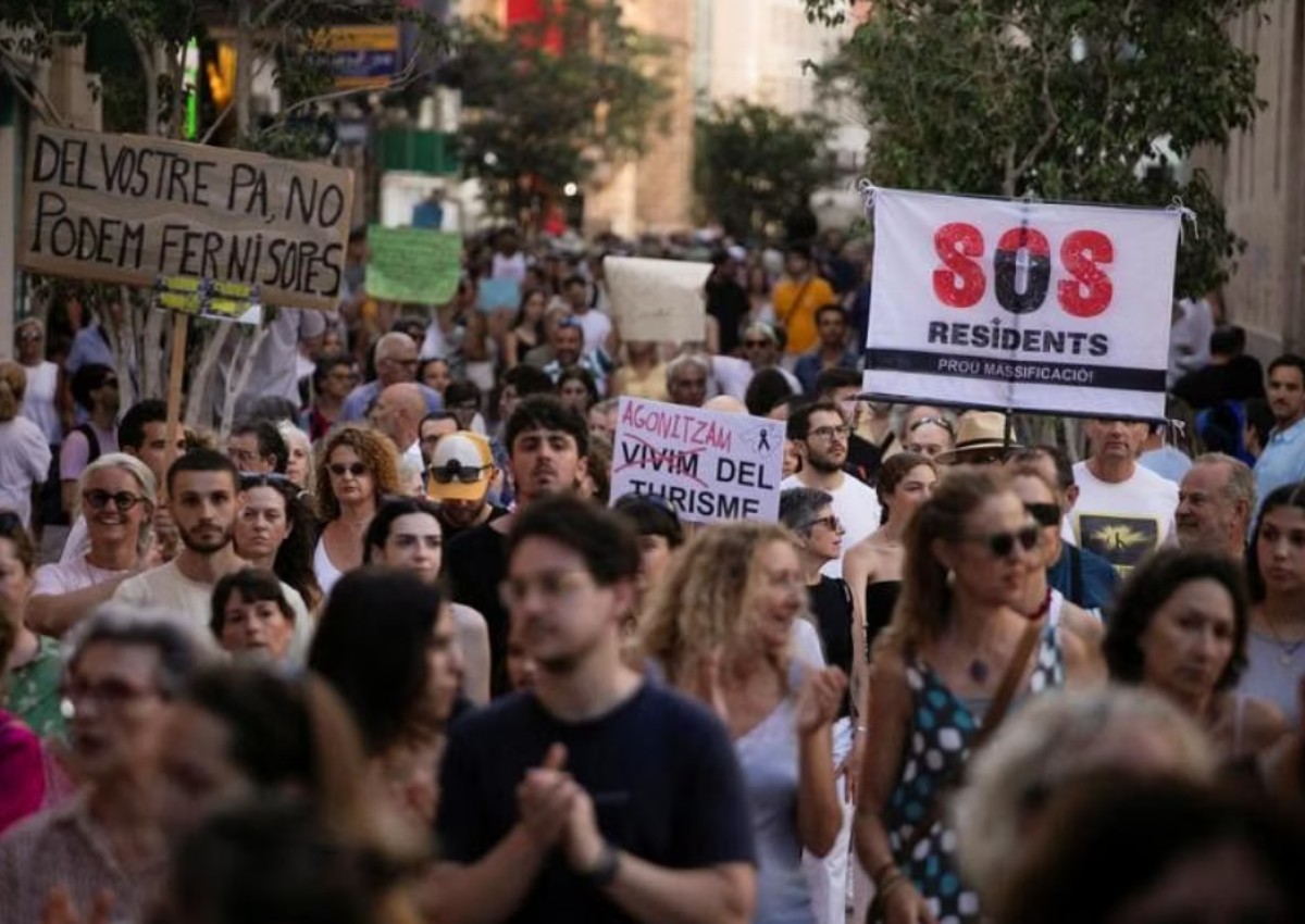 Thousands protest in Spain's Mallorca against mass tourism