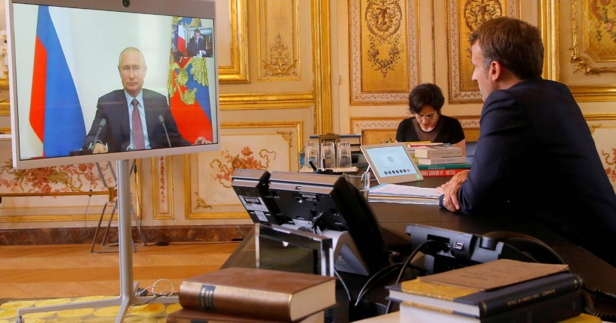 Putin, Macron discuss Iran, Ukraine in first phone call in nearly 3 years