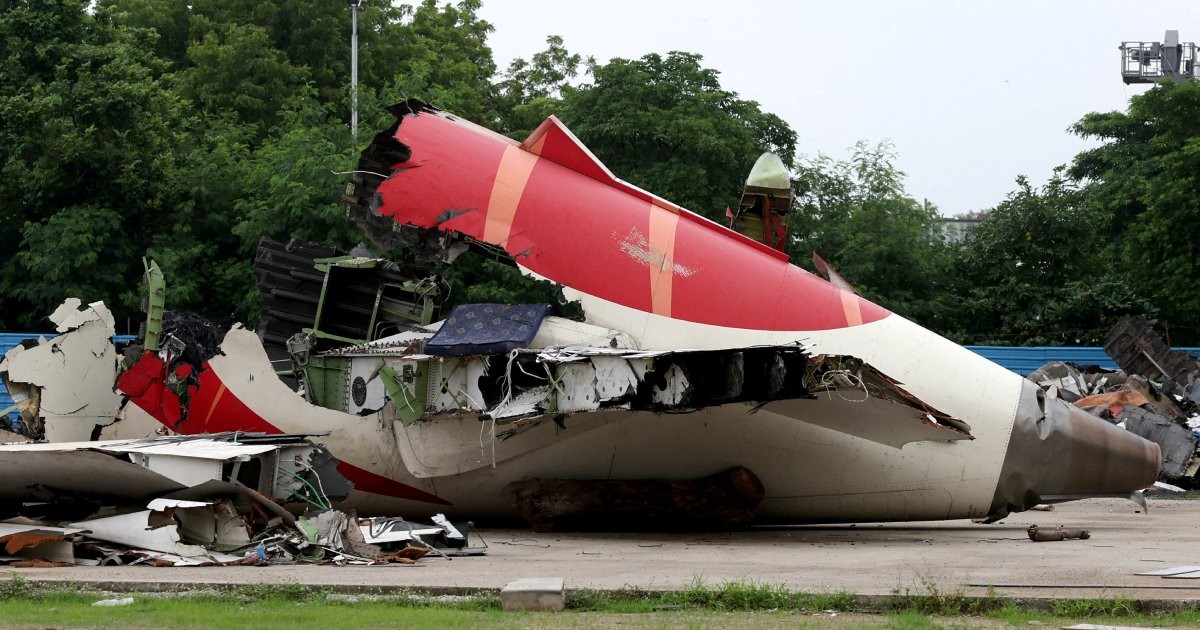 New details in Air India crash probe shift focus to plane's captain, WSJ reports