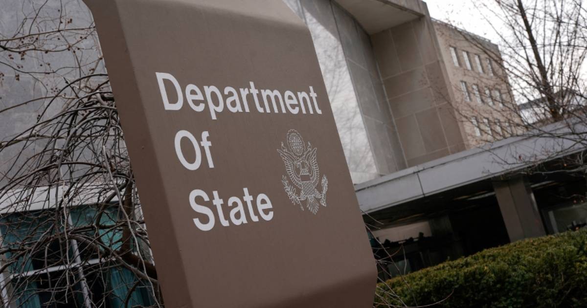 Over 100 former senior officials warn against planned staff cuts at US ...