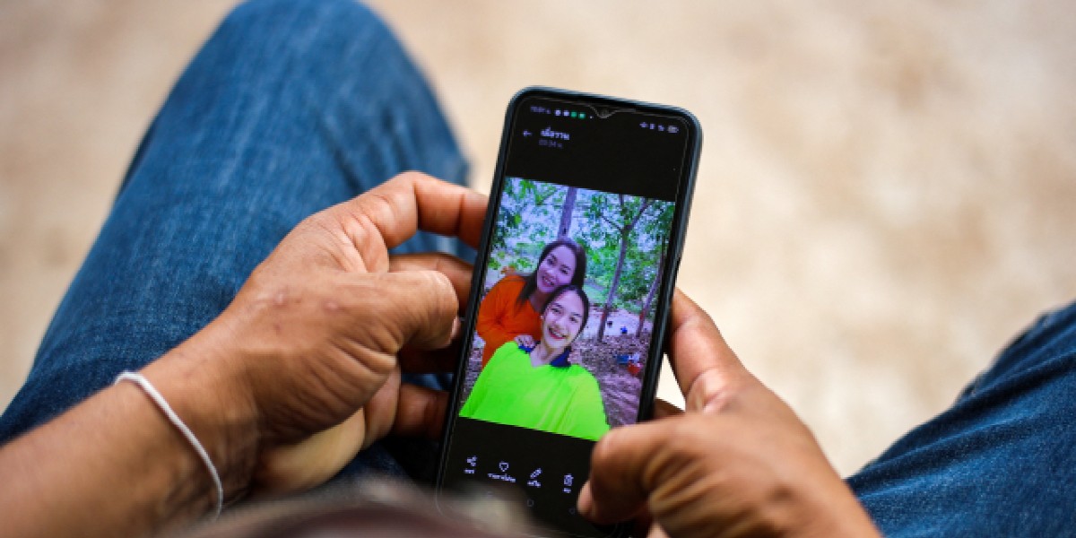 Thai man mourns wife and children killed in shelling near Cambodia border