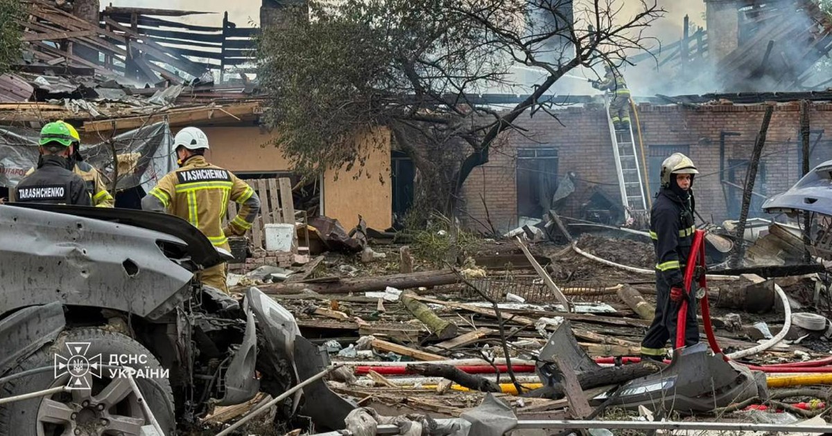 Russian ballistic strike kills 10 after Ukraine's Zelenskiy hosts US company making Patriots