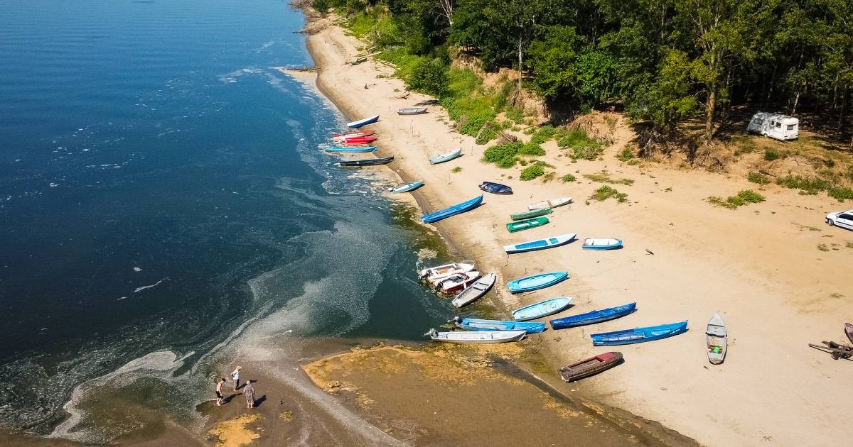 Record-low Danube River affects tourism and industry as drought and heat grip Central Europe