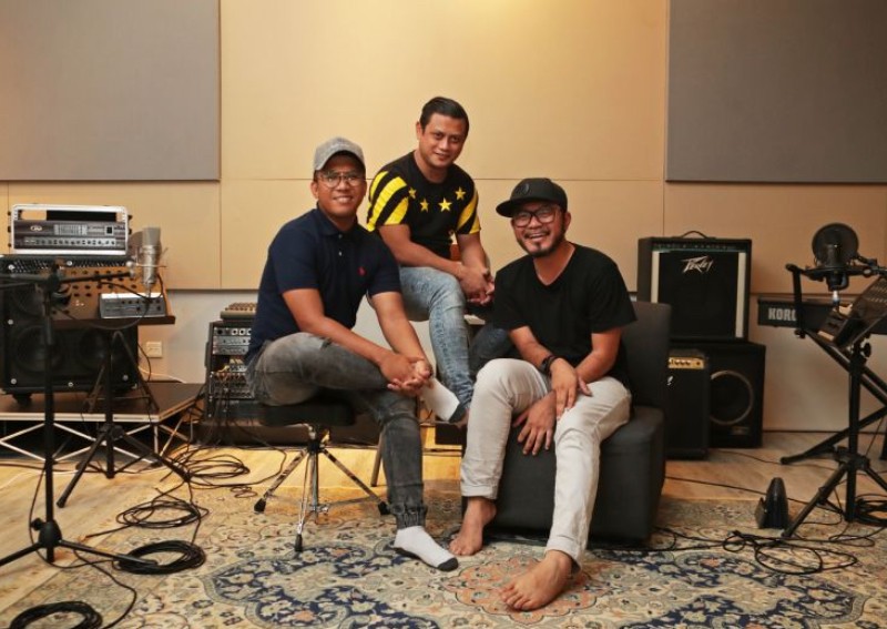 President Halimah calls for local podcast group Okletsgo to apologise for misogynistic comments