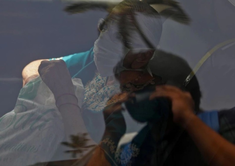 Volunteers spread word on vaccines to India's poor after deadly Covid-19 surge